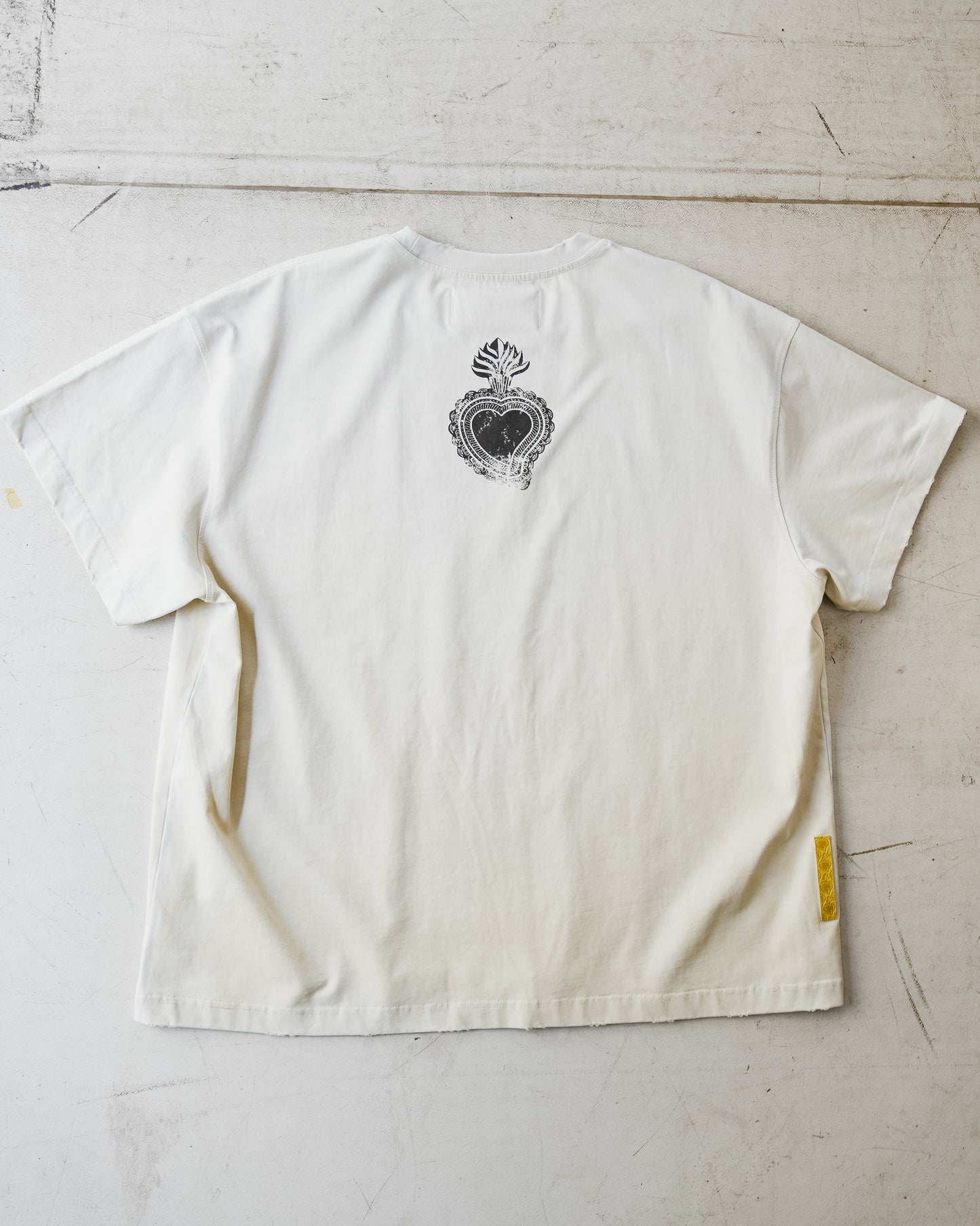 16 Logo Tee